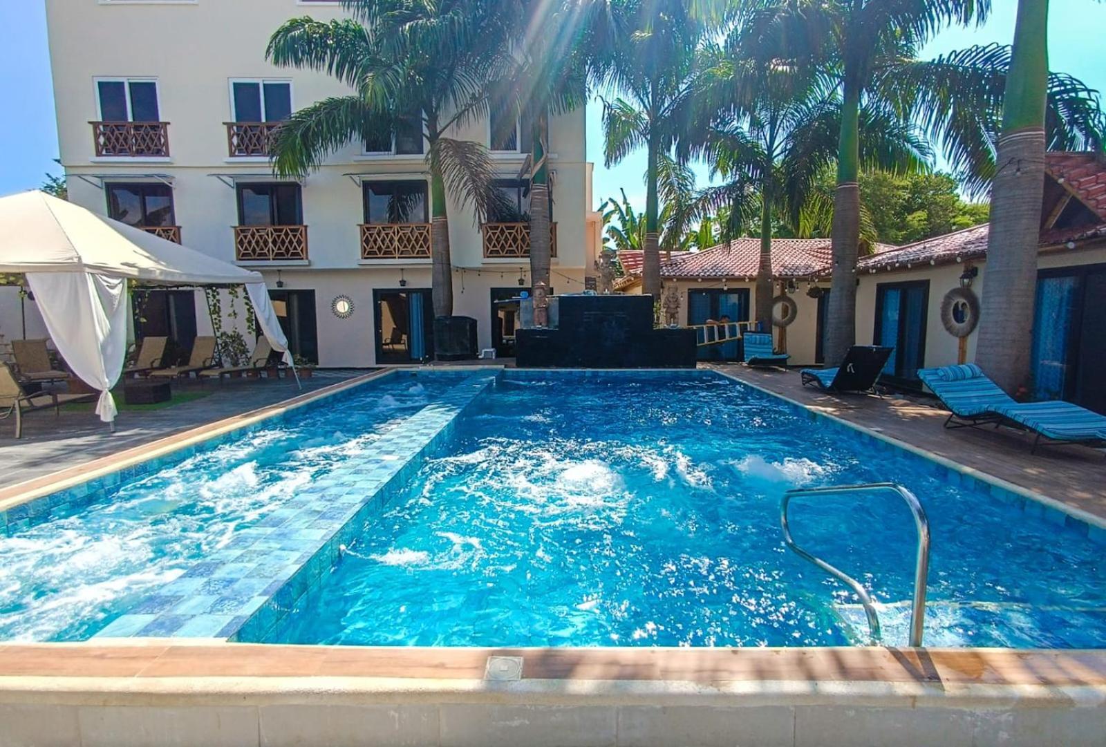 Hotel Berlin International Puerto López Exterior foto