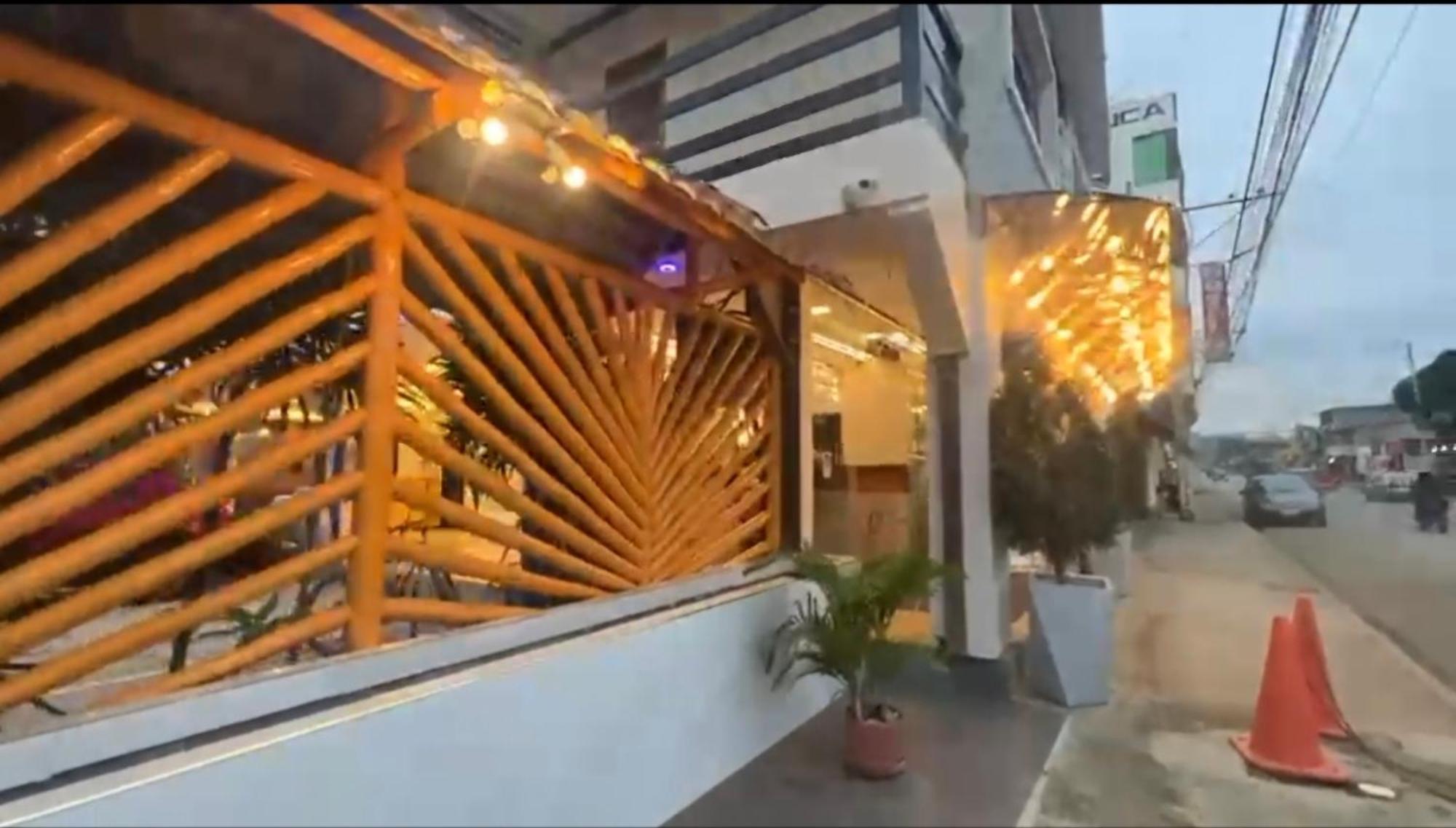 Hotel Berlin International Puerto López Exterior foto